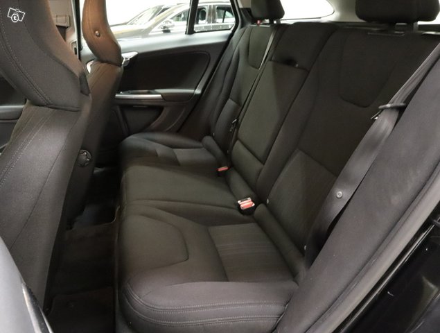 Volvo V60 19