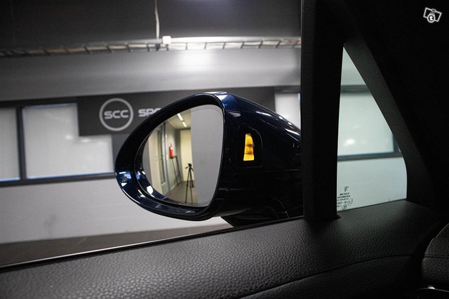 Porsche Panamera 12