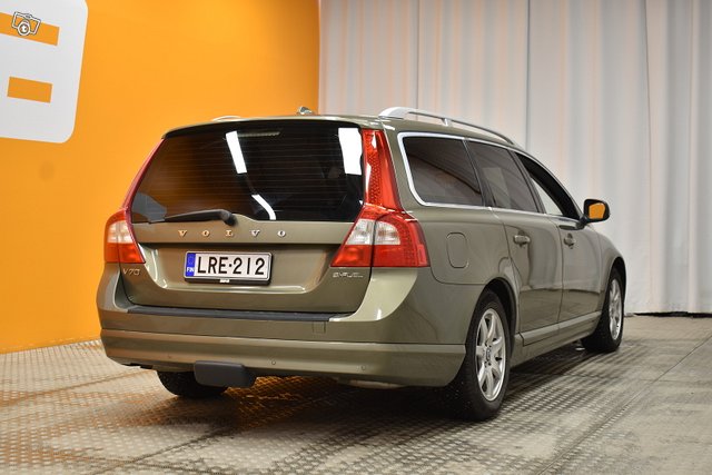 Volvo V70 8