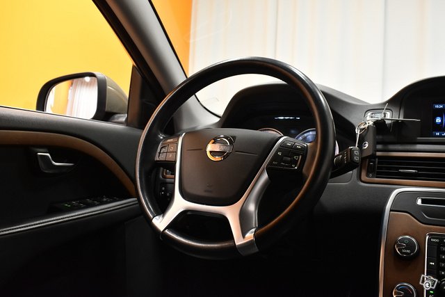 Volvo V70 16