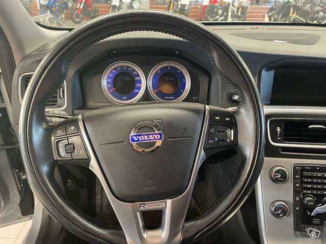 Volvo S60 12