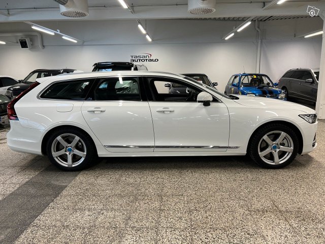 Volvo V90 7