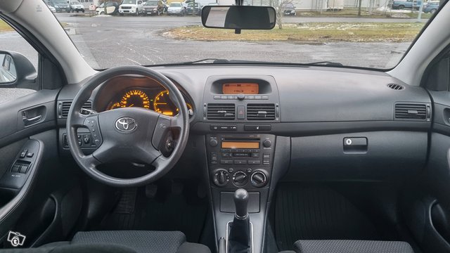 Toyota Avensis 13