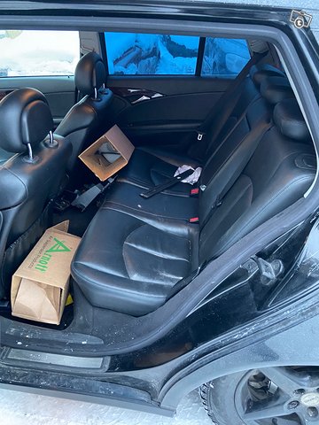 Mercedes-Benz E 220 8