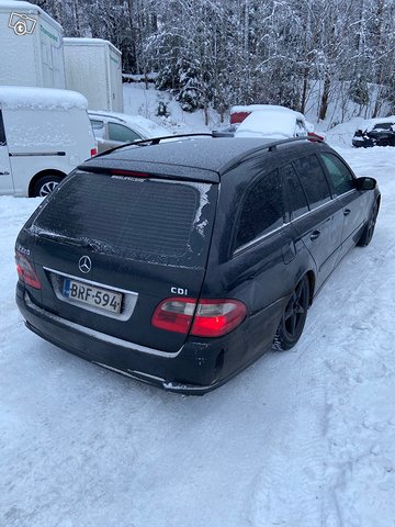 Mercedes-Benz E 220 4