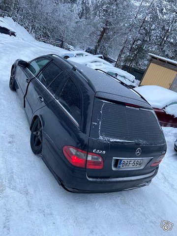Mercedes-Benz E 220 6