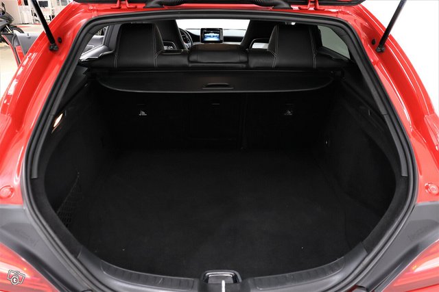 Mercedes-Benz CLA 11