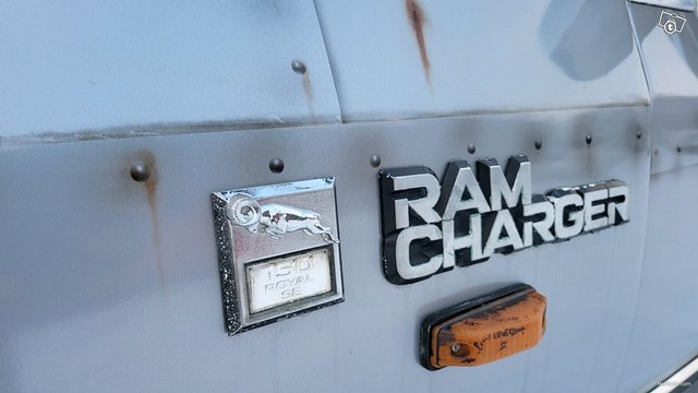 Dodge Ram 16