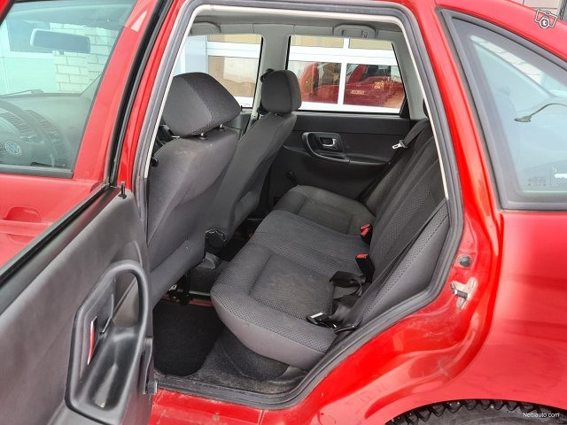 Volkswagen Polo 11
