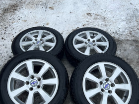 Volvo alkuperäiset alumiinivanteet nastarenkailla, Renkaat ja vanteet, Pietarsaari, Tori.fi Volvo alkuperäiset alumiinivanteet nastarenkailla, Renkaat ja vanteet, Pietarsaari, Tori.fi