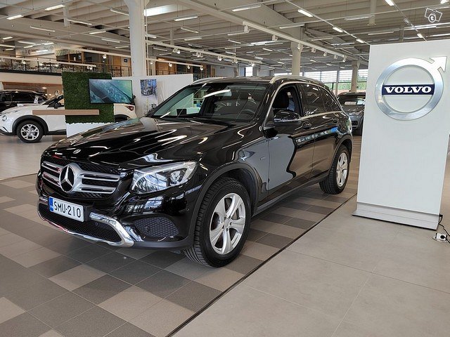 MERCEDES-BENZ GLC 1