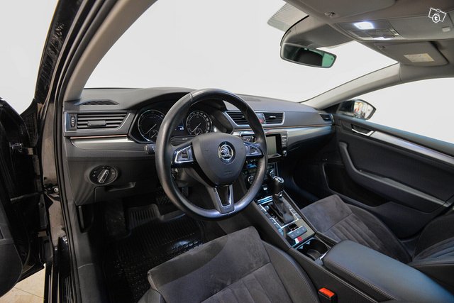 Skoda Superb 11