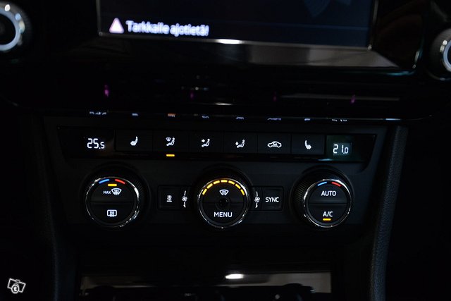 Skoda Superb 25