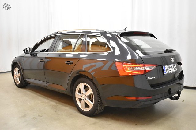 Skoda Superb 5