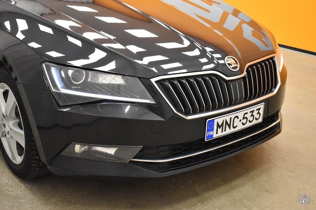Skoda Superb 9