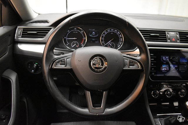 Skoda Superb 16