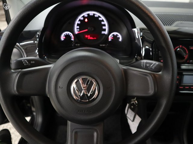 Volkswagen Up 12