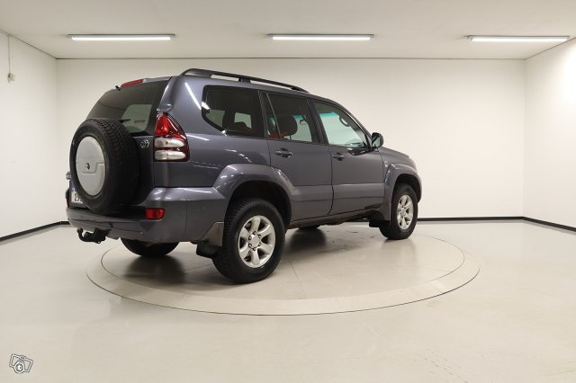 Toyota Land Cruiser 5
