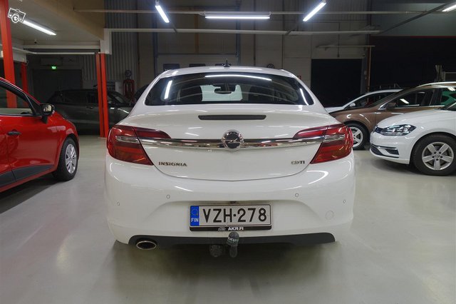 Opel Insignia 5