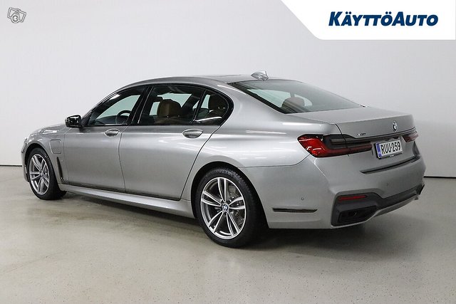 BMW 745 5