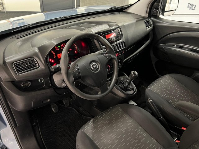 Opel Combo 11