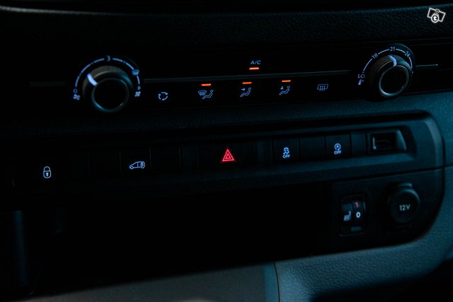 Peugeot Expert 18