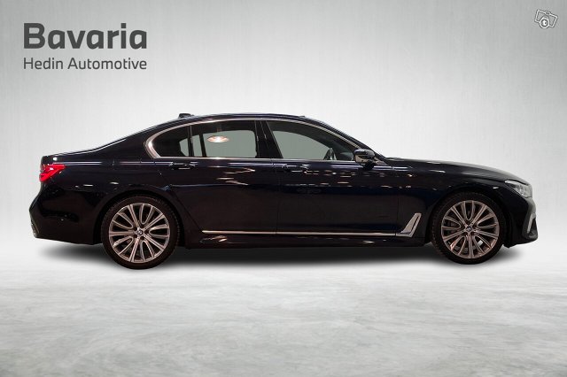 BMW 740 6