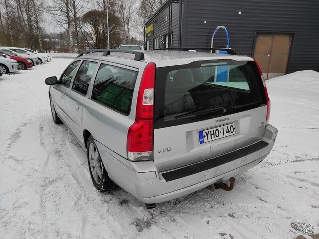 Volvo V70 3