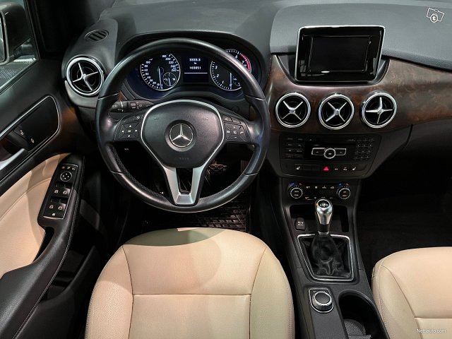 Mercedes-Benz B 9