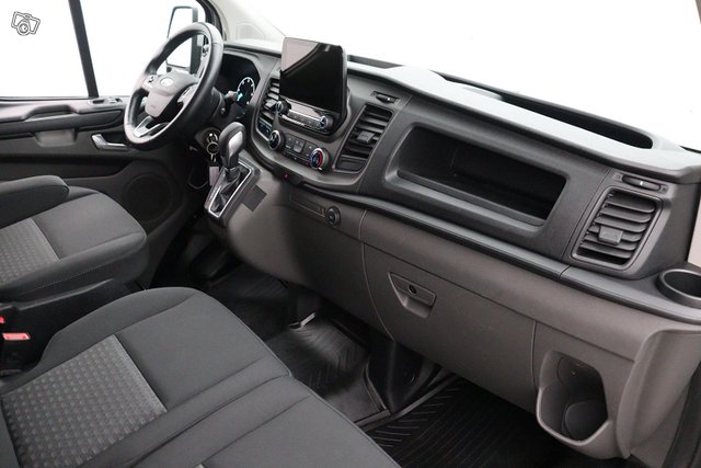 Ford Transit Custom 13