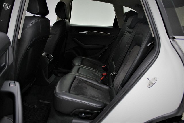 Audi Q5 6