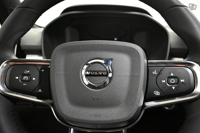 Volvo XC40 15