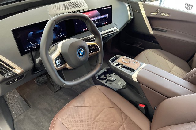 BMWI IX 7