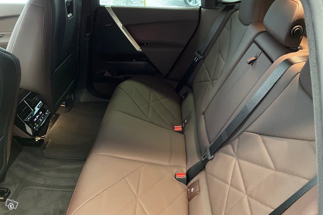 BMWI IX 9