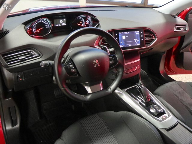 PEUGEOT 308 7