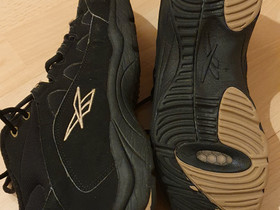 Sisäpelikengät Reebok, Kuntoilu ja fitness, Urheilu ja ulkoilu, Humppila, Tori.fi Sisäpelikengät Reebok, Kuntoilu ja fitness, Urheilu ja ulkoilu, Humppila, Tori.fi