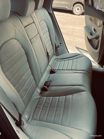 Mercedes-Benz GLC 8