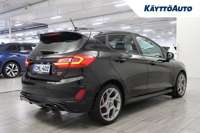 Ford Fiesta 13