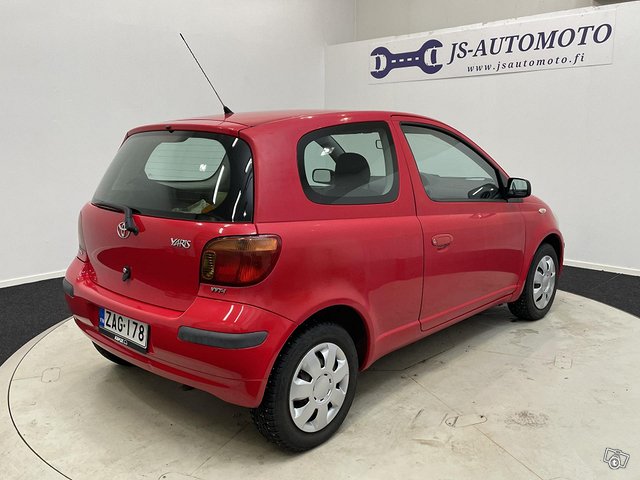 Toyota Yaris 4
