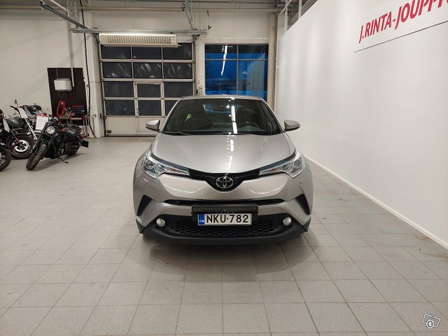 Toyota C-HR 7