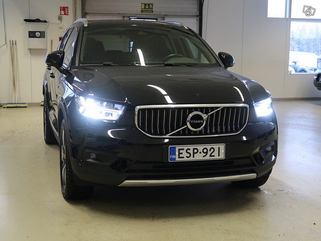 VOLVO XC40 2