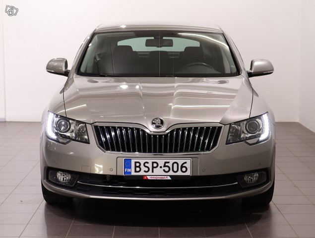 Skoda Superb 2