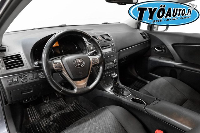 Toyota Avensis 7
