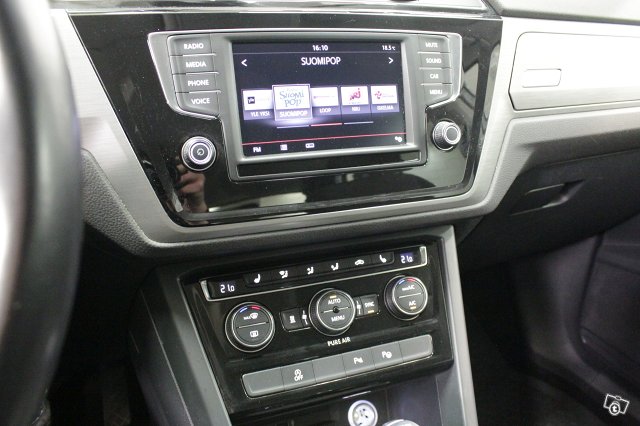 Volkswagen TOURAN 8