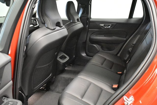 Volvo V60 7