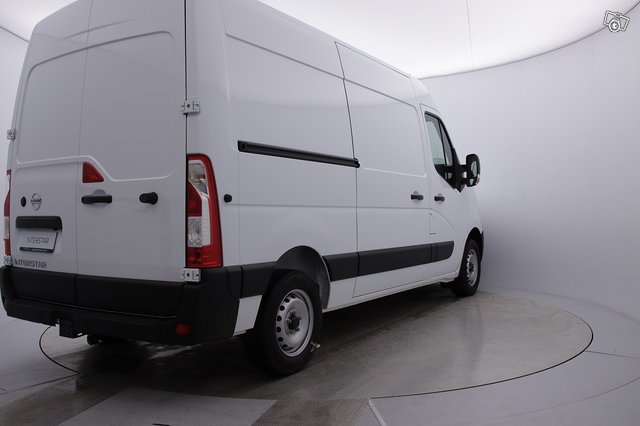 Nissan Interstar 5