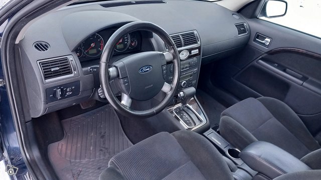 Ford Mondeo 10