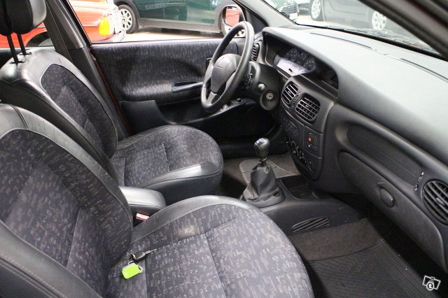 RENAULT Megane 10