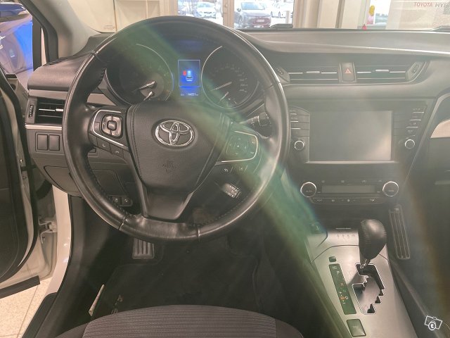 TOYOTA AVENSIS 11