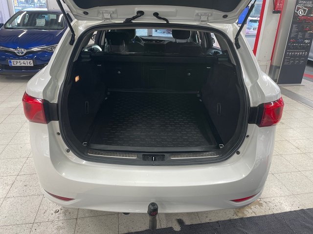 TOYOTA AVENSIS 15